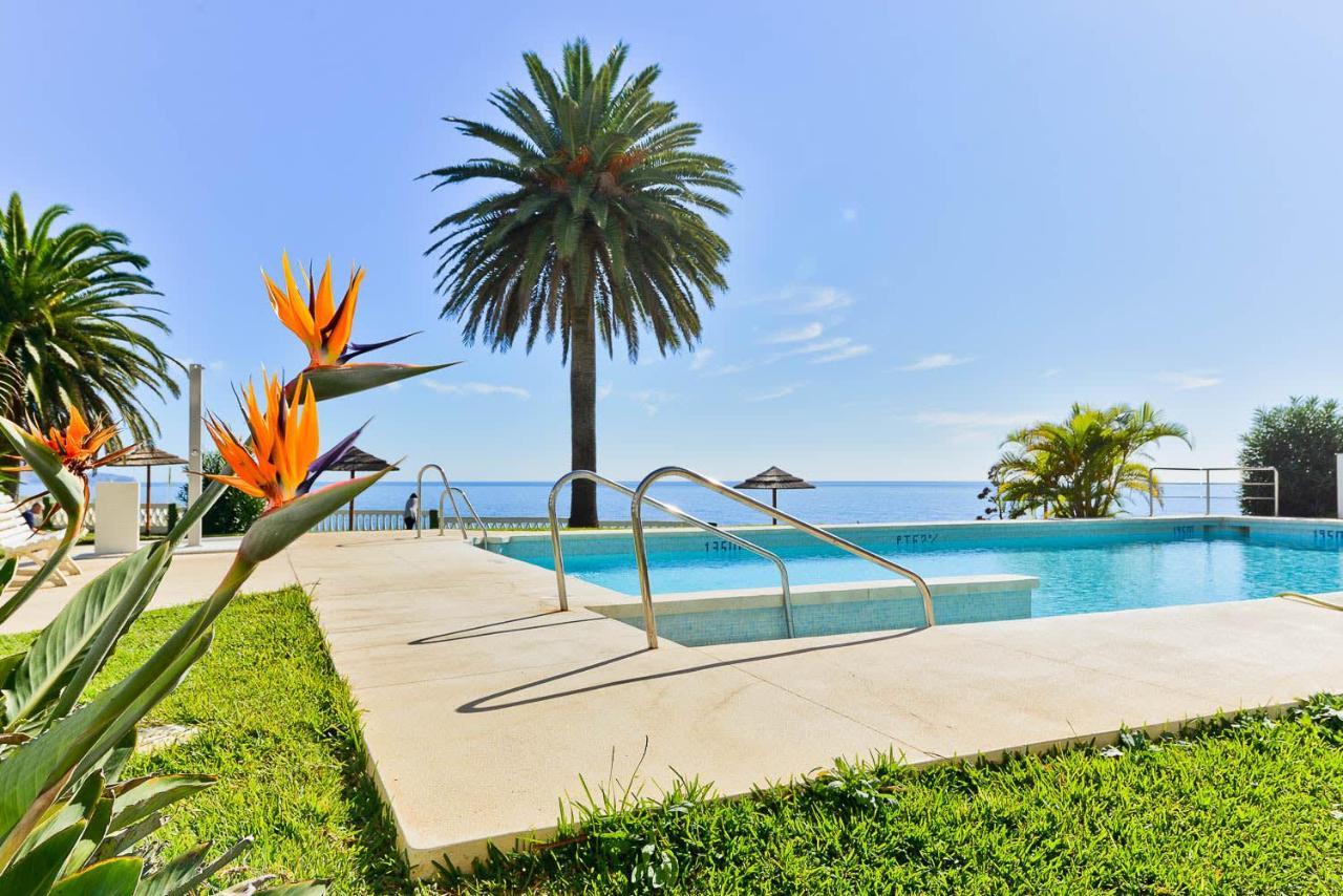 Acapulco Playa Apartment Нерха Екстериор снимка