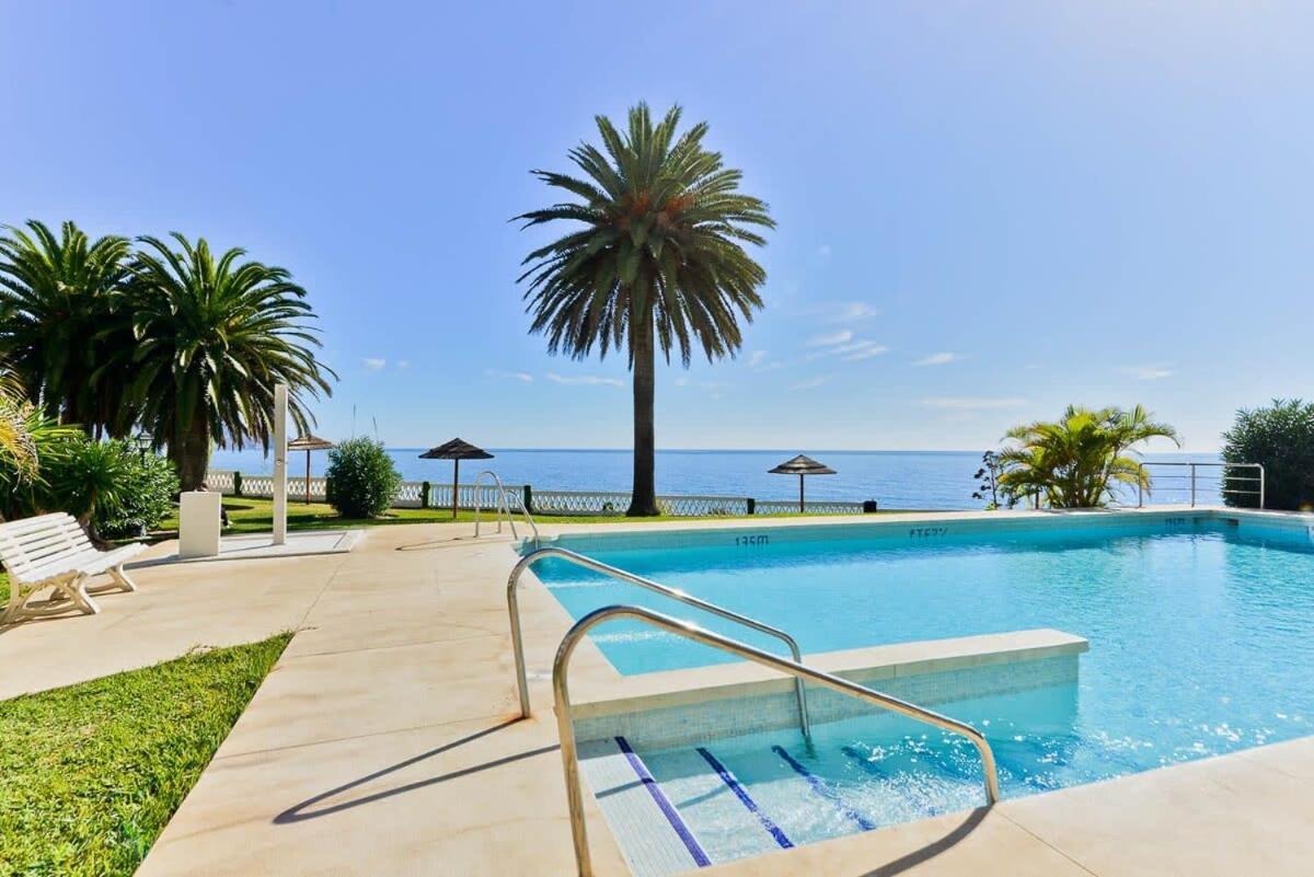 Acapulco Playa Apartment Нерха Екстериор снимка