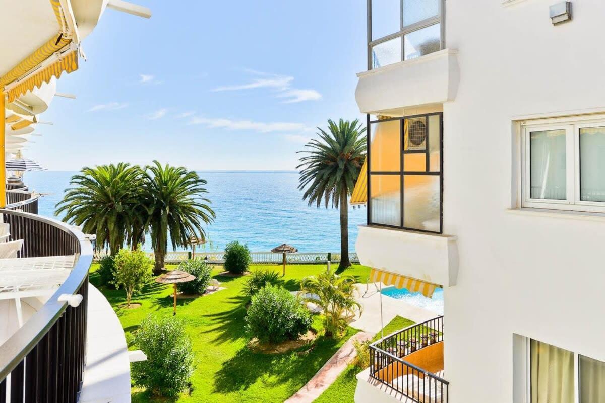 Acapulco Playa Apartment Нерха Екстериор снимка